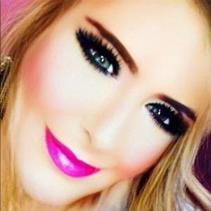 Meet your Posher, Addison